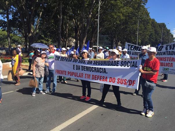ABEn DF participa da Segunda Marcha em Defesa da Saúde